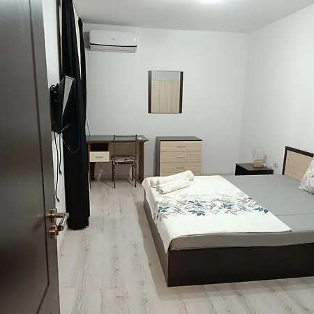 One-bedroom Apartment-14 Filip Makedonski 49b Apartament