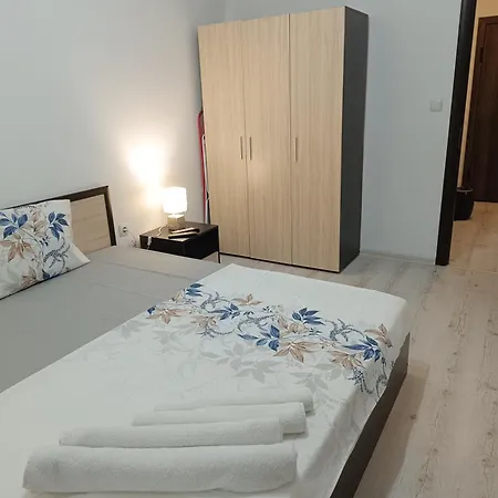 One-bedroom Apartment-14 Filip Makedonski 49b Apartament *